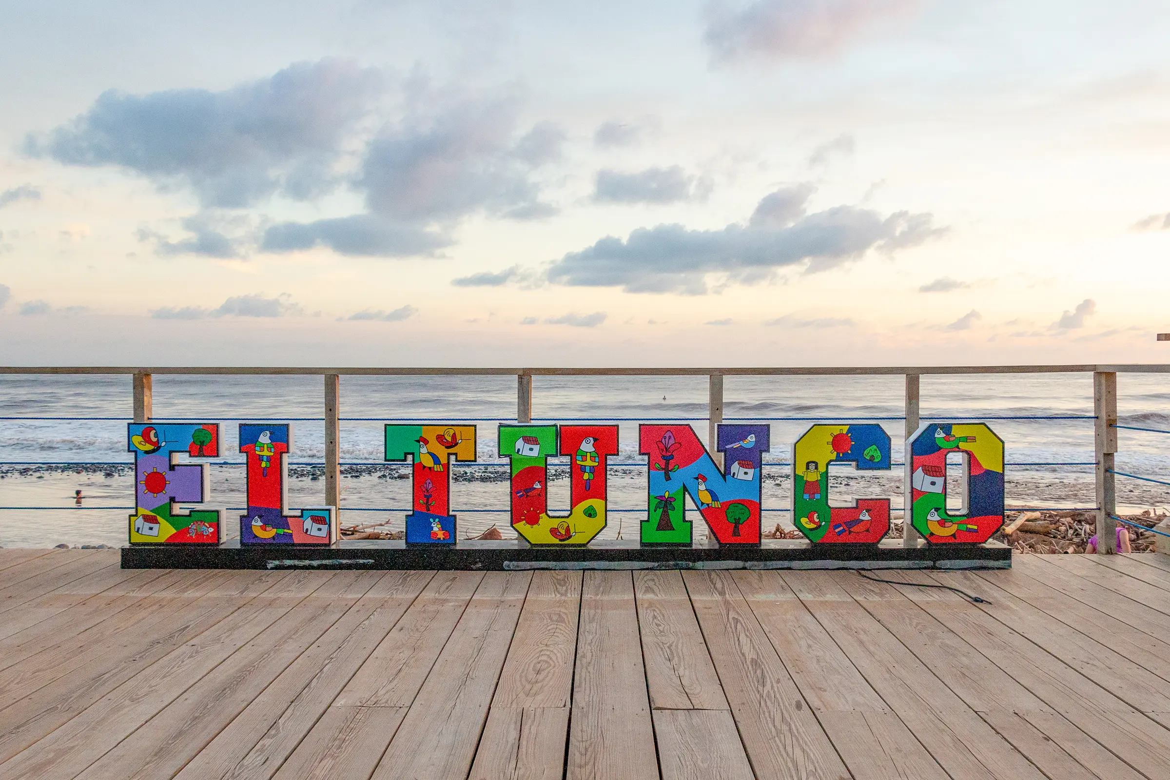 Playa El Tunco, El Salvador